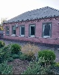 г.Азов, Кирп. дом в р-не Красногоровки 93 кв. м, уч. 9.52 сот., 4 комн., кухня 12 кв. м, в/у, с/у разд., МПО, летняя кухня, газ, вода, отопл., канализ., гараж 50 кв. м, хоз. постр., виноград, за 3200 т.р., торг. 5